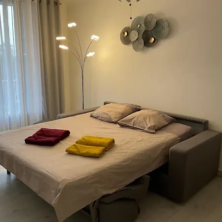 Apartment F2 Lumineux 8 Min A Pieds De La *