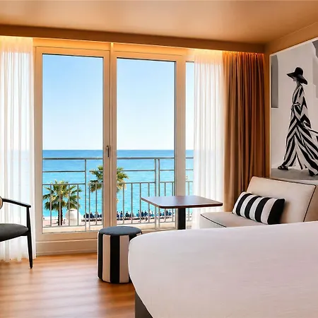 Mercure Promenade Des