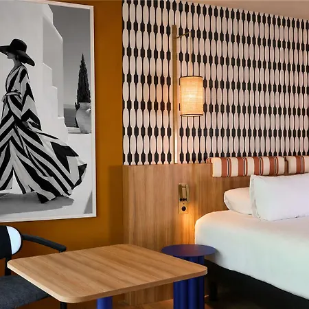Mercure Promenade Des Hotel