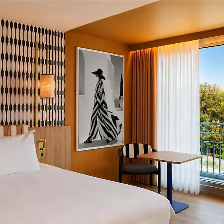 Hotel Mercure Promenade Des 4*