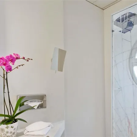 Mercure Centre Grimaldi Hotel
