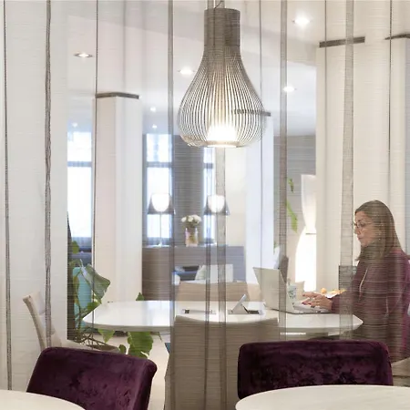 Mercure Centre Grimaldi Hotel 4*