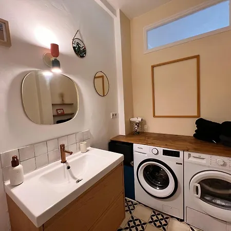 Sunny Port Old Town Free Private Parking - Clim & Balcony * Nice