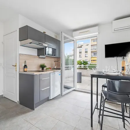 Athena Apartment *
