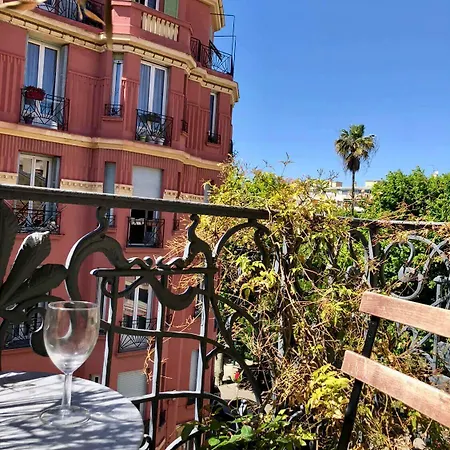 - Stylish Downtown Appartement Nice