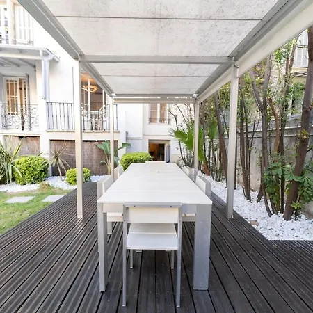 Superbe Avec Jardin Piscine, Garage Apartment Nice