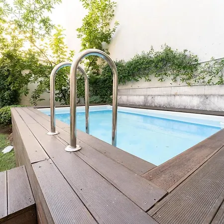 Superbe Avec Jardin Piscine, Garage * Nice