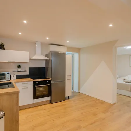Apartment Renove 3 Avec Parking A Nice