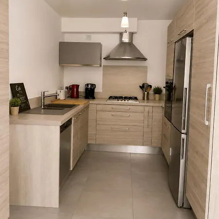 Cosy 2 P,a Deux Pas De La Plage, Calme-parking Apartment *