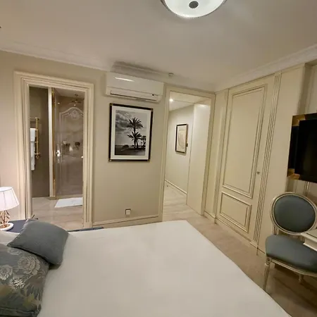 Aparthotel Maison Des Barons 4*