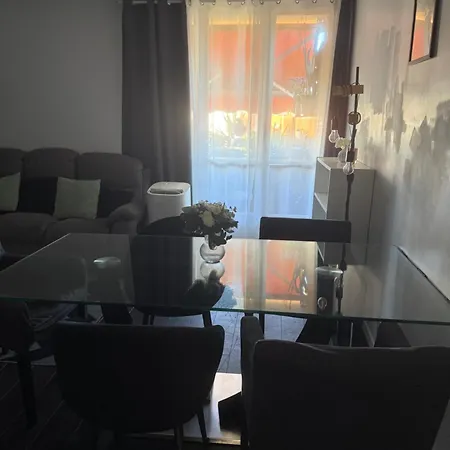 In A Private With Balcony And Free Parking, Close To Types Of Transport And Six Minutes From The Center
