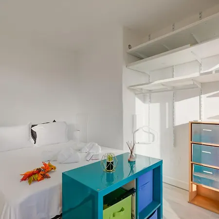 Apartment Fabrina With Balcony And Pool - Happy