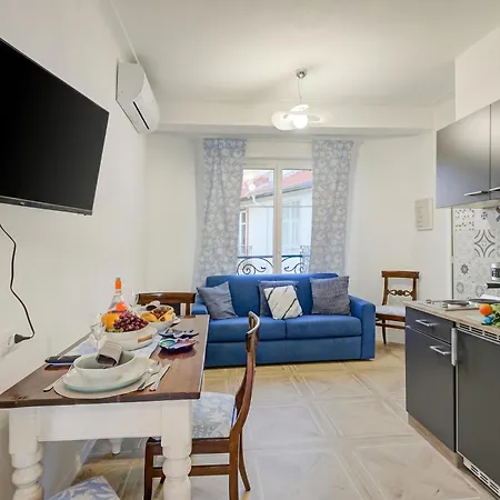 Apartment Paganini Center With Terrace - Happy Nice