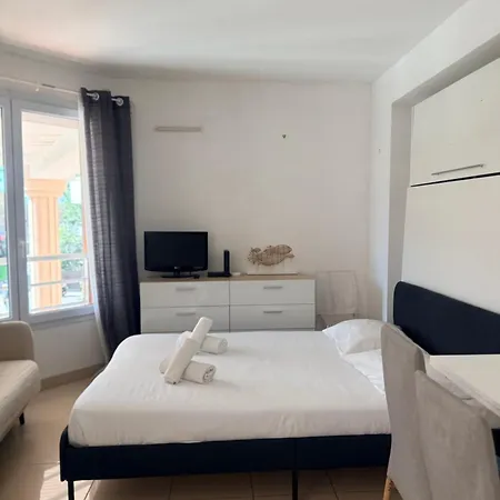 Perfect Airport Apartment Nice