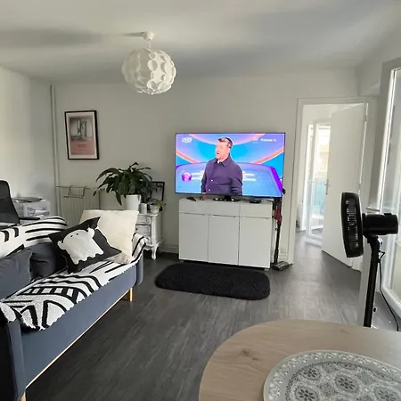 A Nice, Beau Quartier Mont Boron Apartment Nice