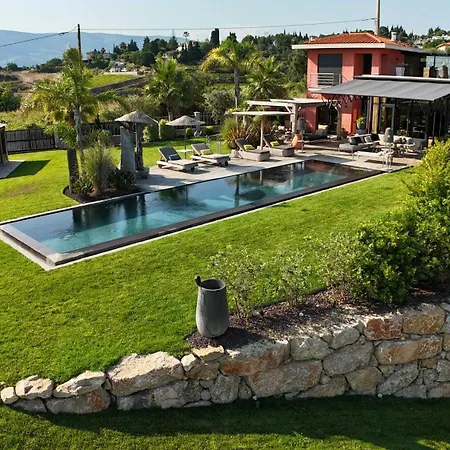 Holiday home Contemporary With Views Of Cap D'antibes