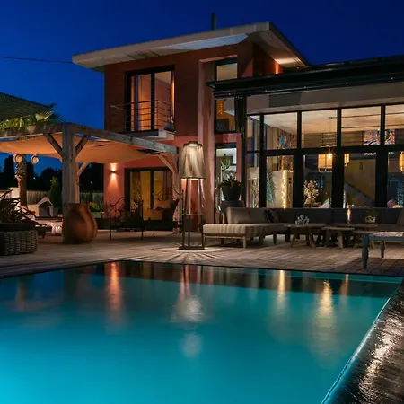 Contemporary With Views Of Cap D'antibes Nice