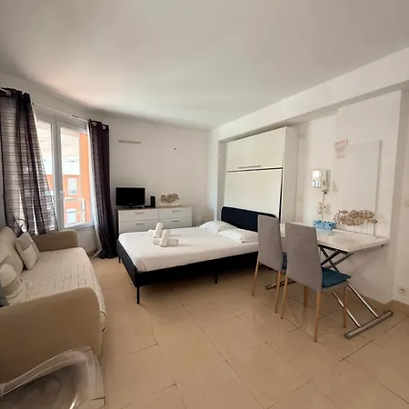 Perfect Airport Apartment Nice