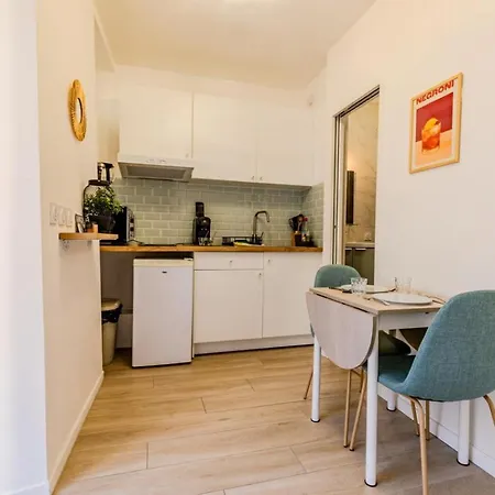 Proche De La Vieille Et Promenade Des Apartment *