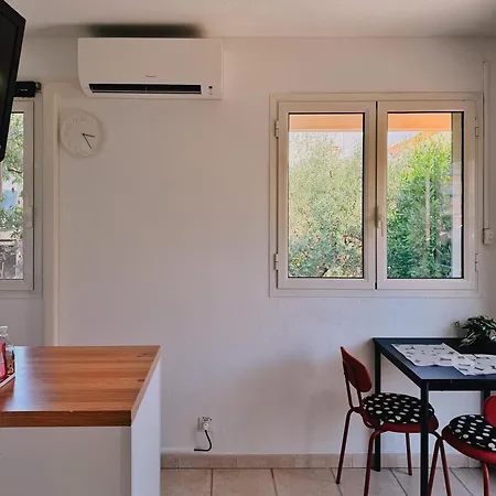 Near Tramway, & Airport - Air Conditioning & Free Wifi * Nice