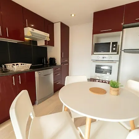 Apartment Fc Beau Et Spacieux 2p En Plein Coeur De