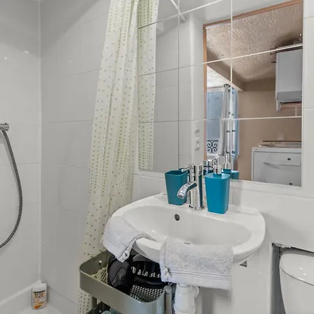 Appartement Au Calme Dans Le Quartier Animé Du Vieux *