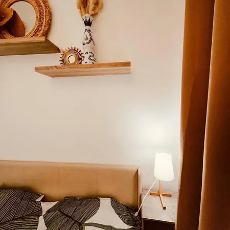 Apartment T2 Calme Avec Parking Gratuit *