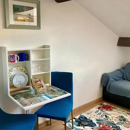 Mansarde Plein Centre Et A 5 Mn Des Plages Apartment *