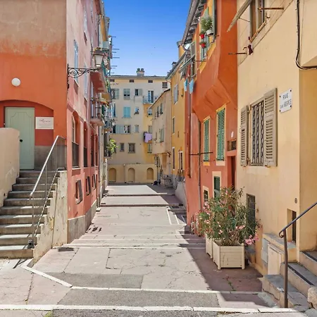 Appartement Au Calme Dans Le Quartier Animé Du Vieux *
