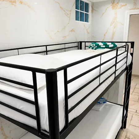 Apartment Piscine Jacuzzi Privee Chauffee, Terrasse Et Garage A Nice