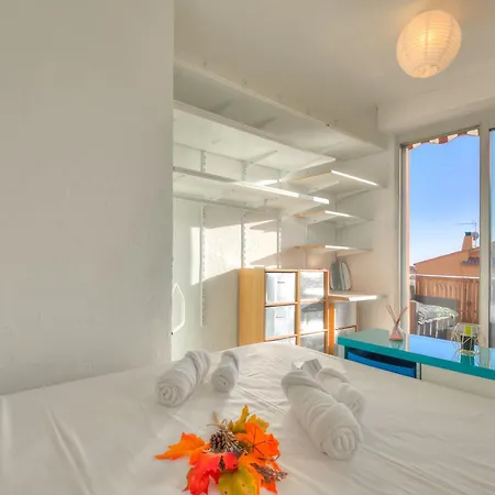 Apartment Fabrina With Balcony And Pool - Happy Nice