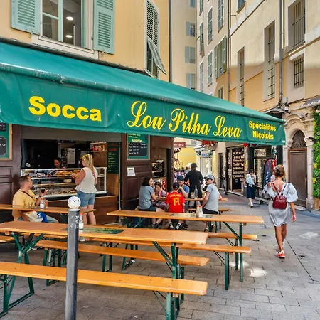Au Calme Dans Le Quartier Animé Du Vieux Appartement Nice