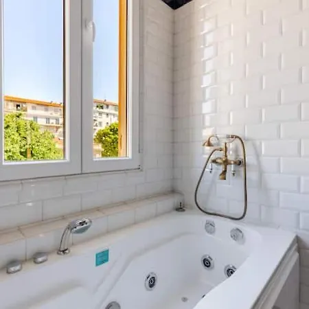 Apartment Rare 100m Gem In 5 Min To The Sea