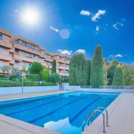 Fabrina With Balcony And Pool - Happy