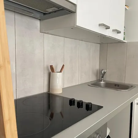 Apppartement Avec Terrasse - 2 à 4 Personnes *