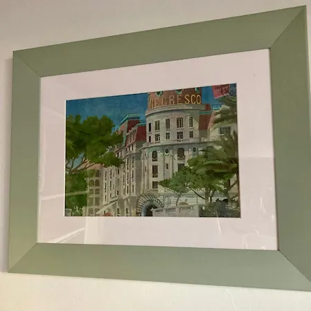 Apartment Mansarde Plein Centre Et A 5 Mn Des Plages