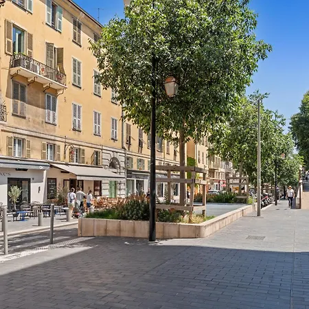 Appartement Au Calme Dans Le Quartier Animé Du Vieux *