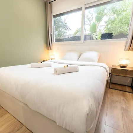 Magnifique Avec Piscine Et Jardin