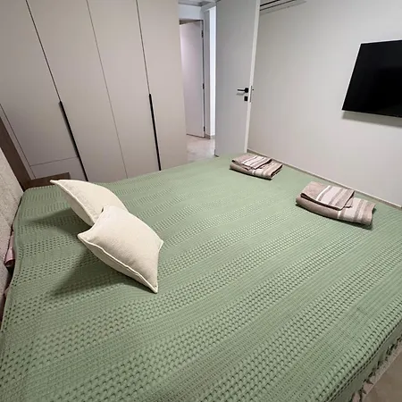 Apartment Neuf 2 Et Salon - Proche & Aeroport