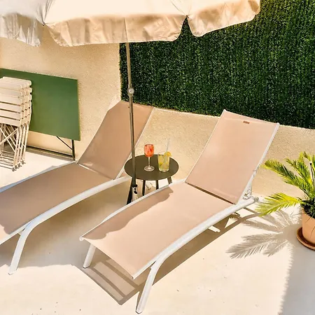 Le Petit - 4 Studios, 2 With Private Terrace - Centre *