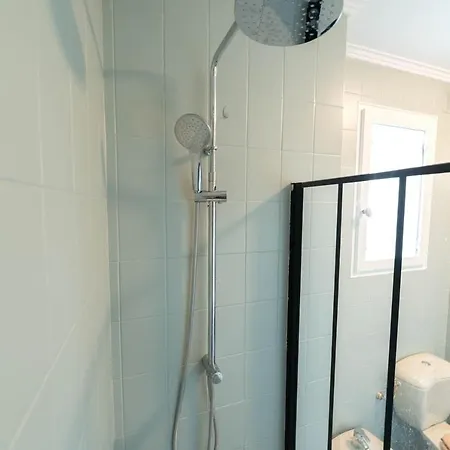 Magnifique Rez De Jardin Port Apartment