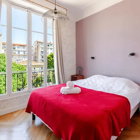 Apartment Rare 100m Gem In 5 Min To The Sea Nice