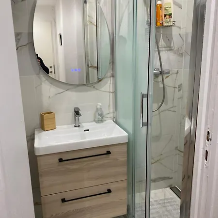 Appartement Et Salsa, Promenade Des Anglais, Parking Gratuit *