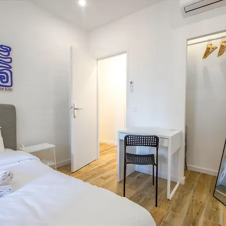 Nice, 3-room Refurbished Near Train Station Apartment