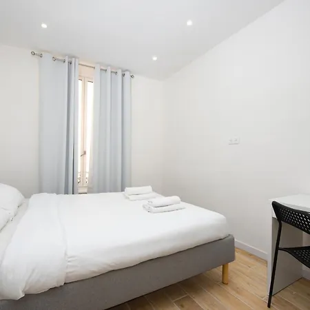 Nice, 3-room Refurbished Near Train Station Apartment *