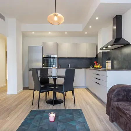 Apartment Beautiful 2 Bedrooms Close To The Sea