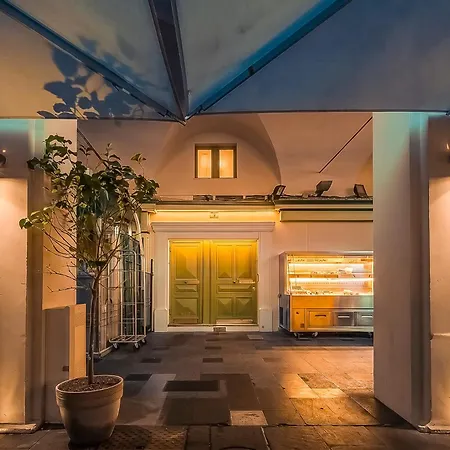 Apartment Chic Industrial Loft Quiet Garibaldi Ac Balcony *