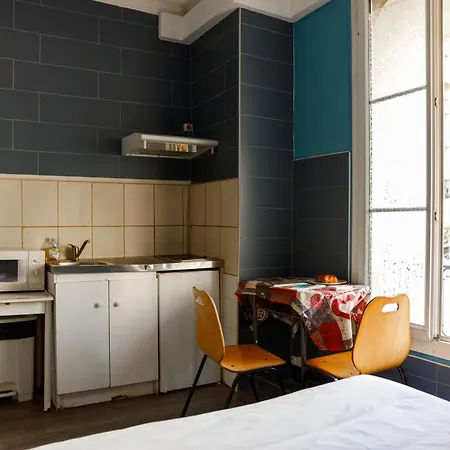 Hotel Simple - Fresh Start 2026 *