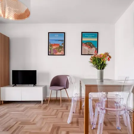 1br W Terrace & Parking Nice