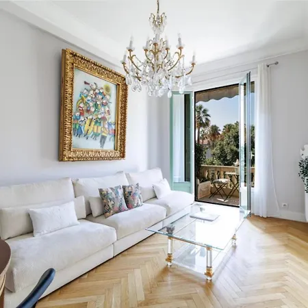 Apartment Apparemment Au Centre De Nice